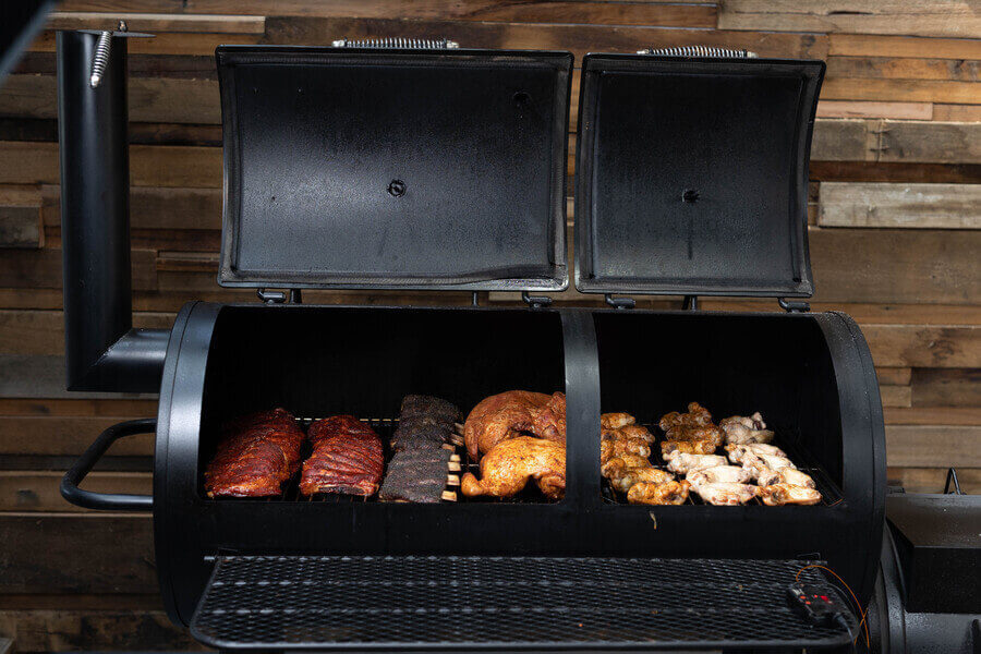 Offset Smoker BBQ Flaming Coals